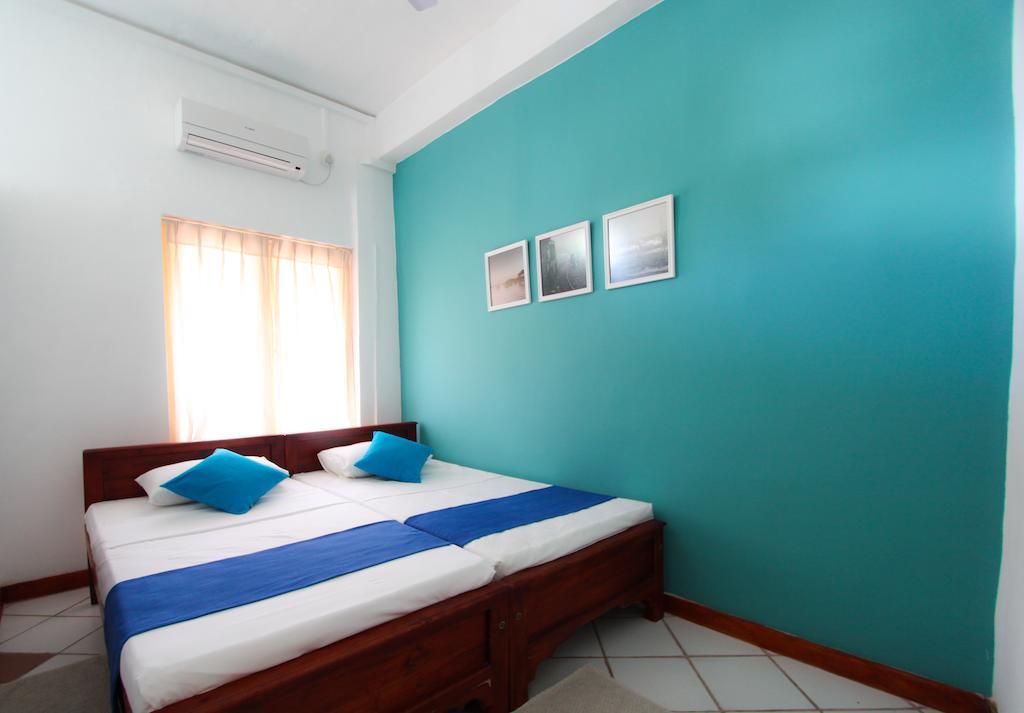Beds - The Regent 2* Colombo