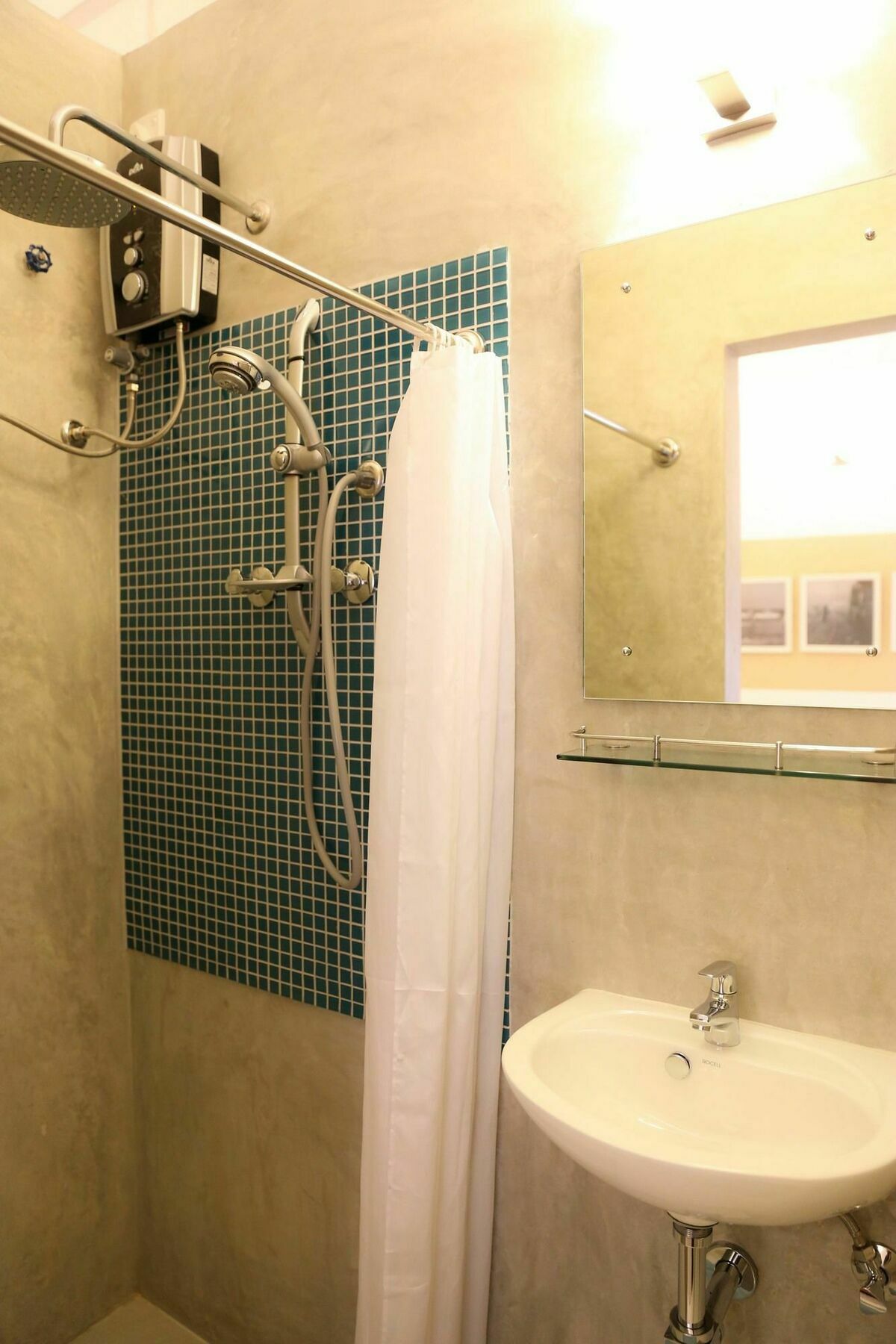 Guest house Beds - The Regent Colombo